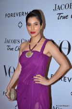 Sophie Chaudhary at Vogue_s 5th Anniversary bash in Trident, Mumbai on 22nd Sept 2012 (135).JPG
